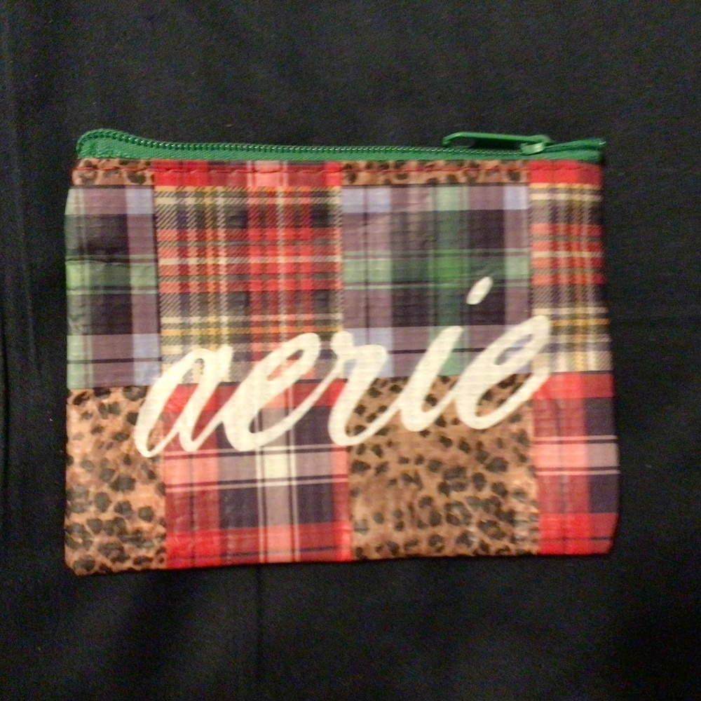 Small aerie pouch